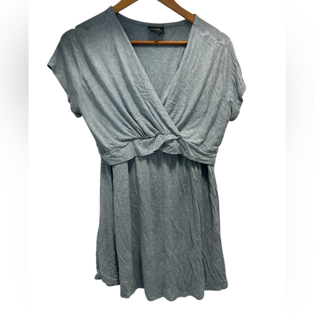 Milk Nursewear breastfeeding light blue top size large